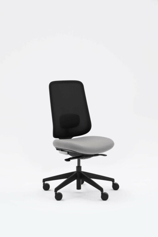 Task One – Black Frame – No Arms – Fog