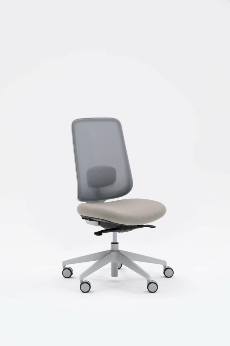 Task One – Grey Frame – No Arms – Cedar