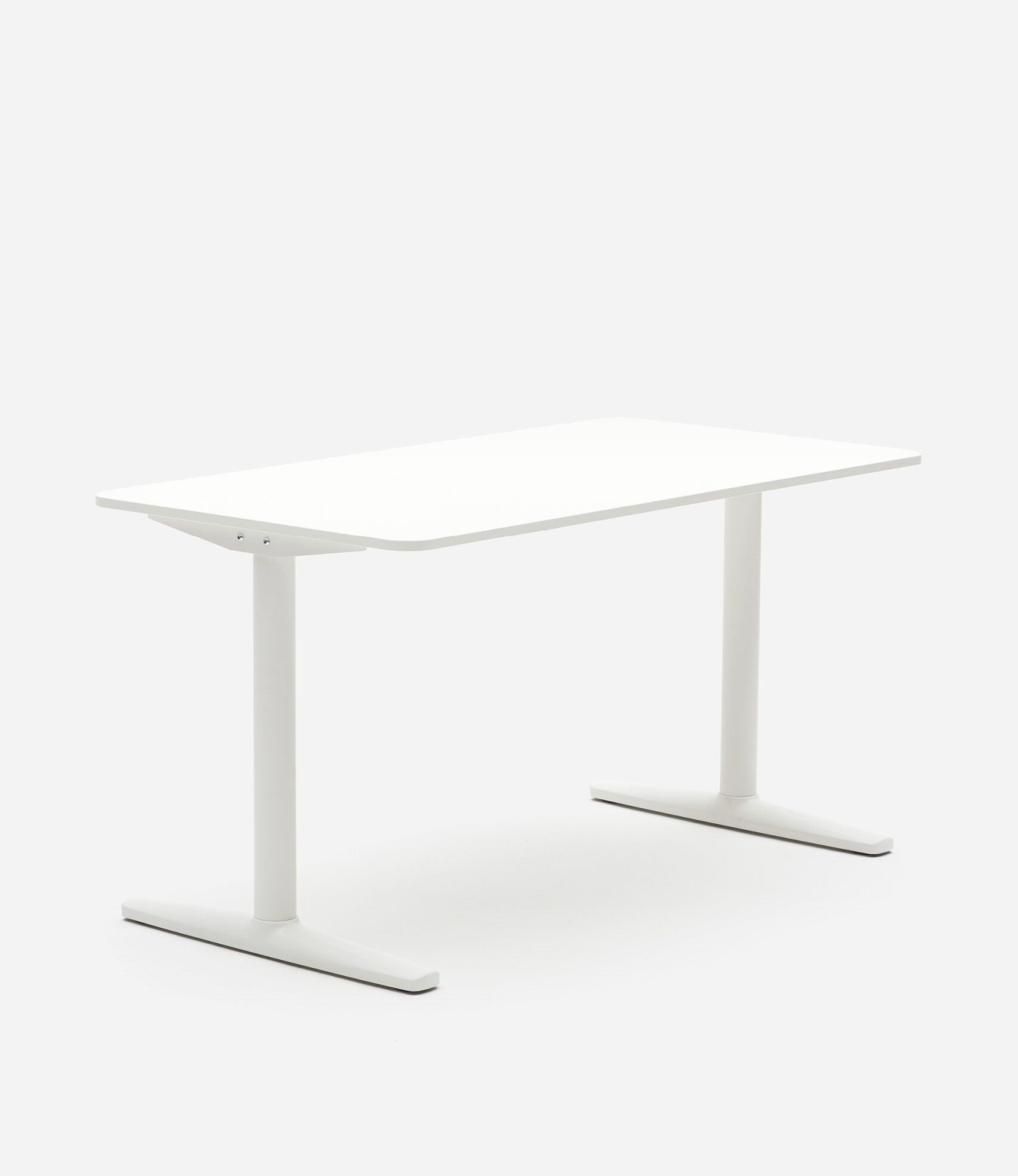 Desk One – 1400 – Fixed – White & White
