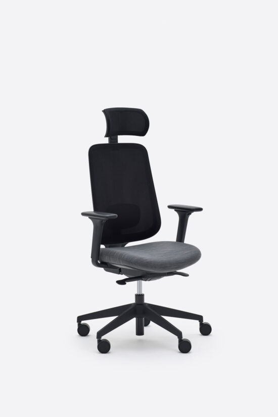 Task One – Black Frame – With Arms – Charcoal – Headrest